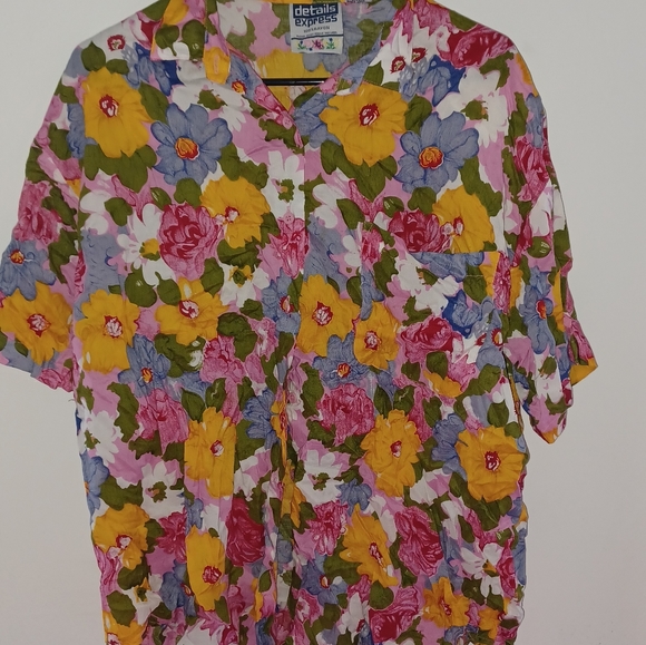 Floral shirt free size - Picture 2 of 2